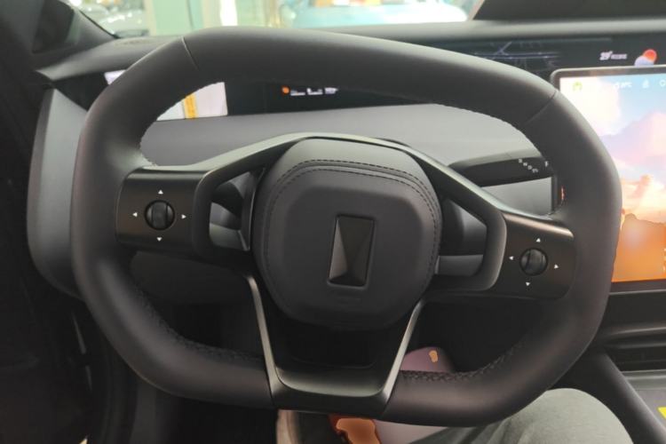 Used Avatr 06 2025 Ultra Pure Electric Edition Steering Wheel