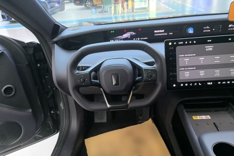 Used Avatr 06 2025 Max Extended-Range Edition Steering Wheel