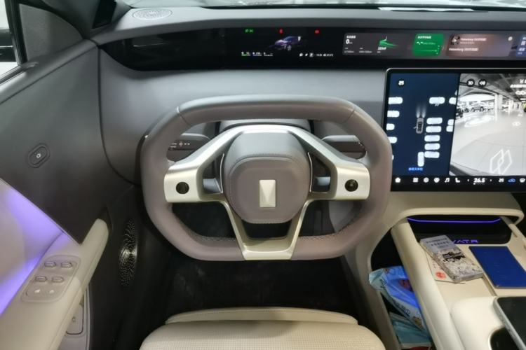 Used Avatr 06 2025 Pro Range-Extended Edition Steering Wheel