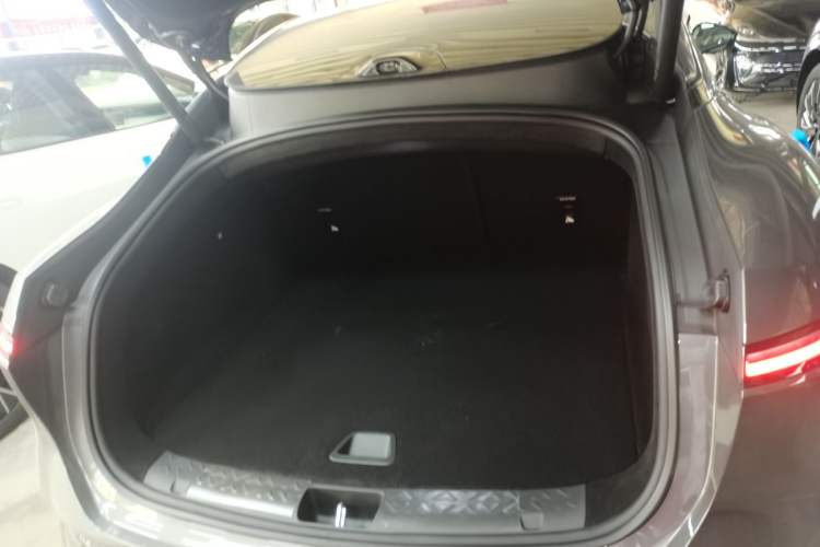 Used Avatr 06 2025 Max All-Electric Version Trunk