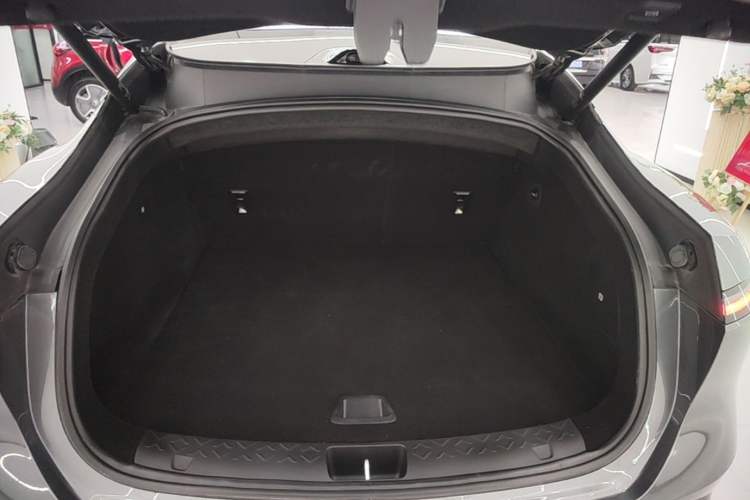 Used Avatr 06 2025 Ultra Pure Electric Edition Trunk