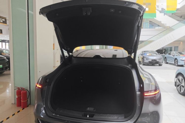 Used Avatr 06 2025 Ultra Pure Electric Edition Trunk