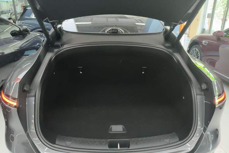 Used Avatr 06 2025 Max Extended-Range Edition Trunk