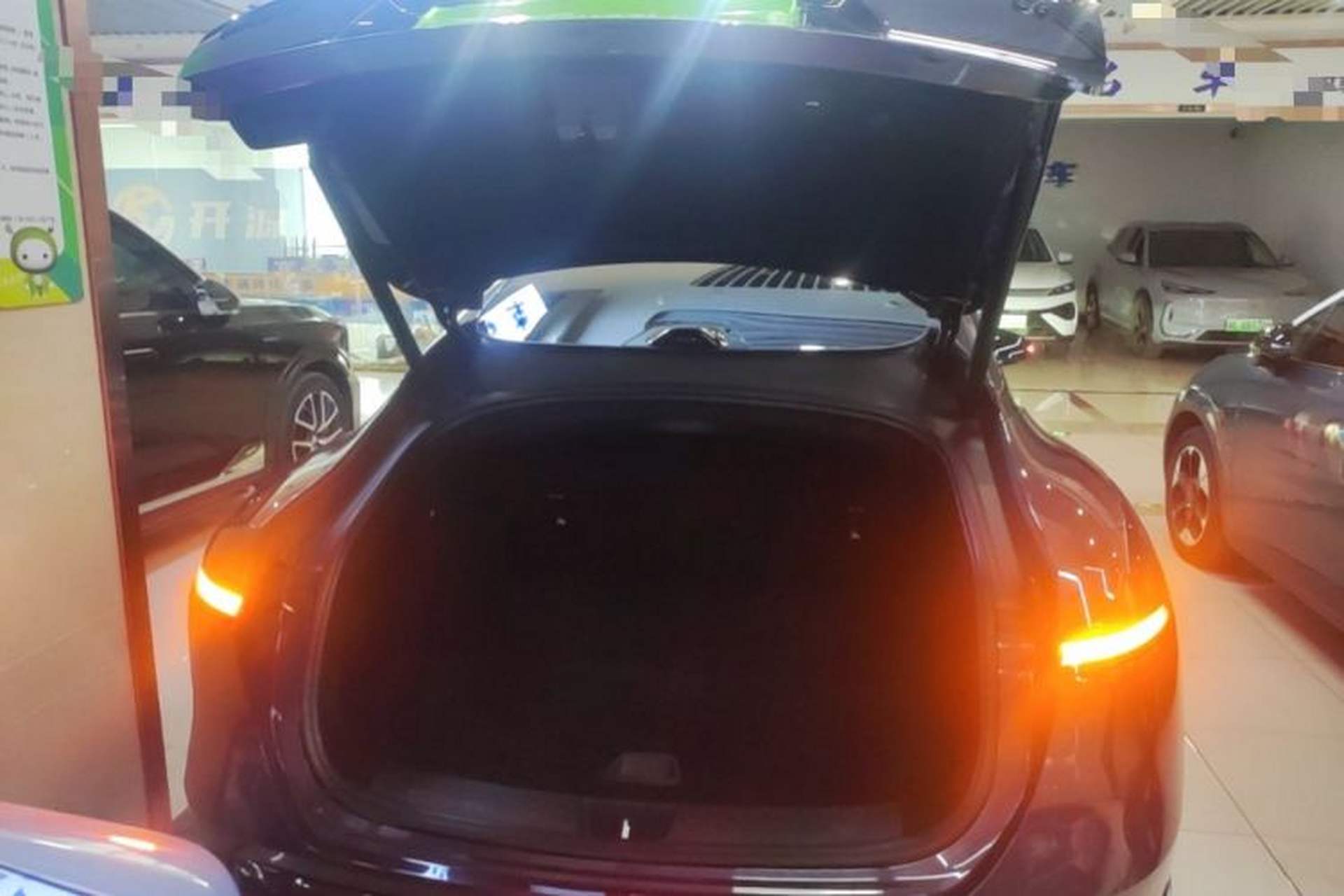 Used Avatr 06 2025 Ultra Pure Electric Edition Trunk