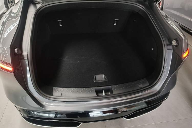 Used Avatr 06 2025 Ultra Pure Electric Edition Trunk