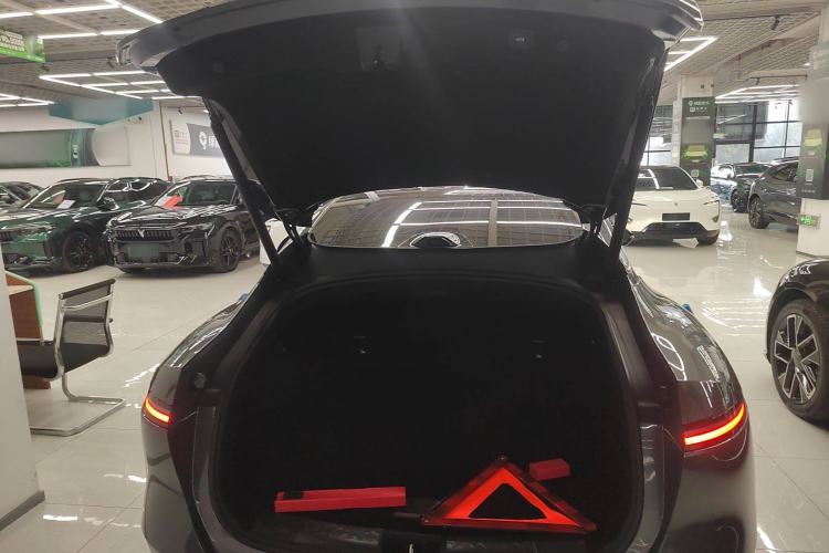 Used Avatr 06 2025 Max All-Electric Version Trunk