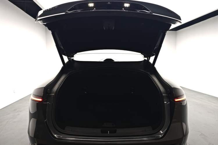 Used Avatr 06 2025 Ultra Pure Electric Edition Trunk
