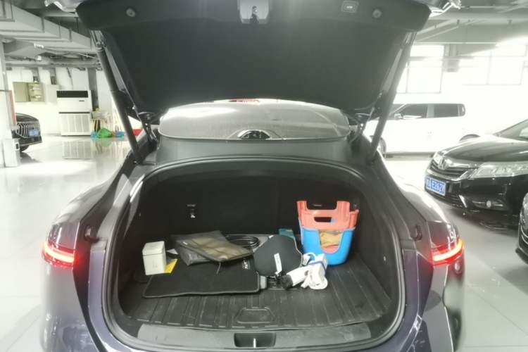 Used Avatr 06 2025 Pro Range-Extended Edition Trunk