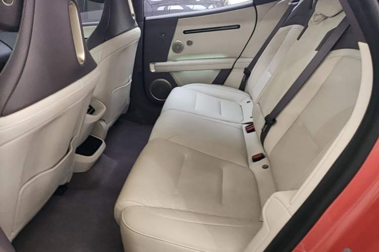 Used Avatr 06 2025 Pro Range-Extended Edition Left Rear Seat