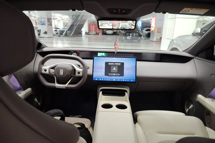 Used Avatr 06 2025 Pro Range-Extended Edition Center Console