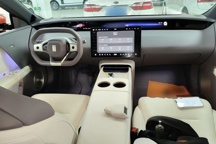 Used Avatr 06 2025 Pro Range-Extended Edition Center Console