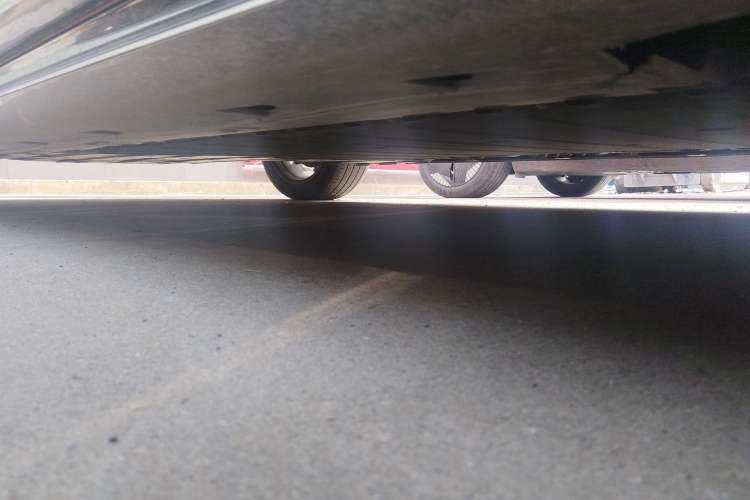 Used Avatr 06 2025 Pro Range-Extended Edition Chassis Front Right