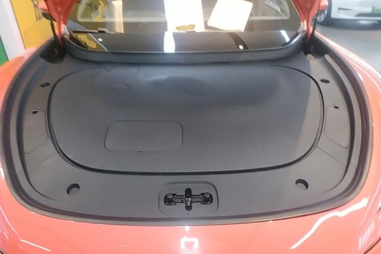Used Avatr 06 2025 Pro Range-Extended Edition Engine Bay