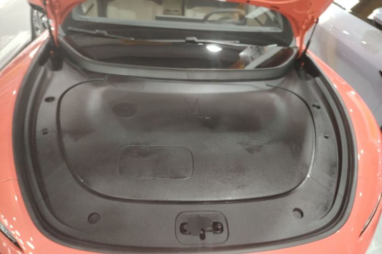 Used Avatr 06 2025 Pro Range-Extended Edition Engine Bay