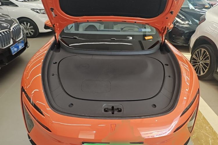 Used Avatr 06 2025 Pro Range-Extended Edition Engine Bay