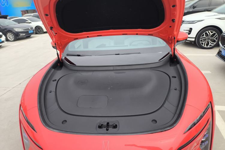 Used Avatr 06 2025 Pro Range-Extended Edition Engine Bay