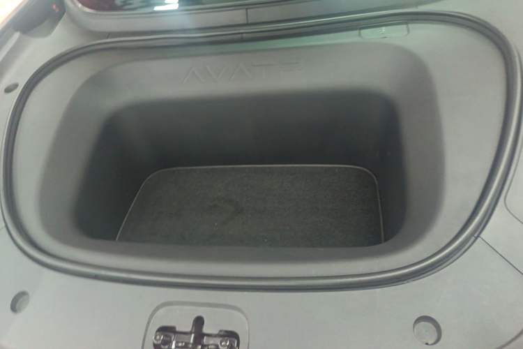Used Avatr 06 2025 Ultra Pure Electric Edition Engine Bay