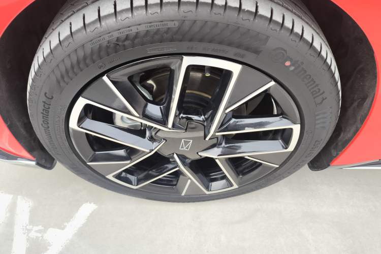 Used Avatr 06 2025 Pro Range-Extended Edition Exterior 4