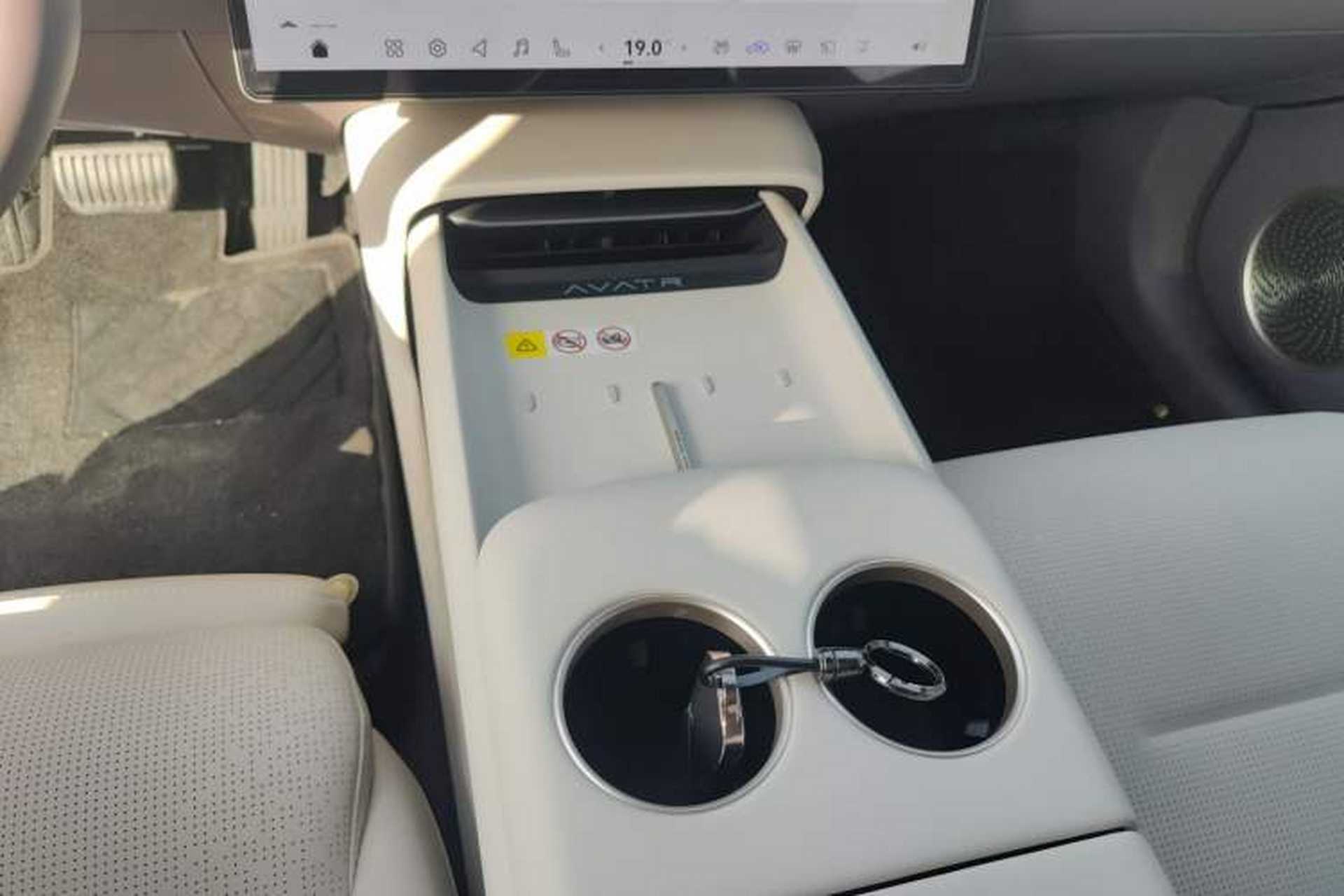 Used Avatr 06 2025 Pro Range-Extended Edition Gear Lever