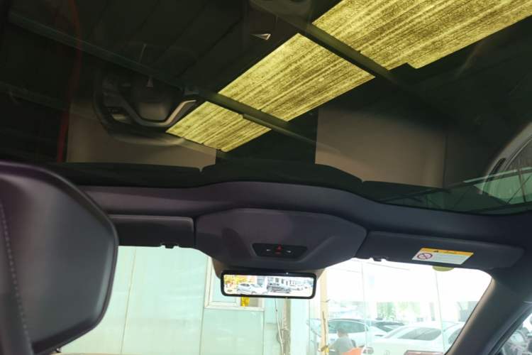 Used Avatr 06 2025 Max Extended-Range Edition Headliner