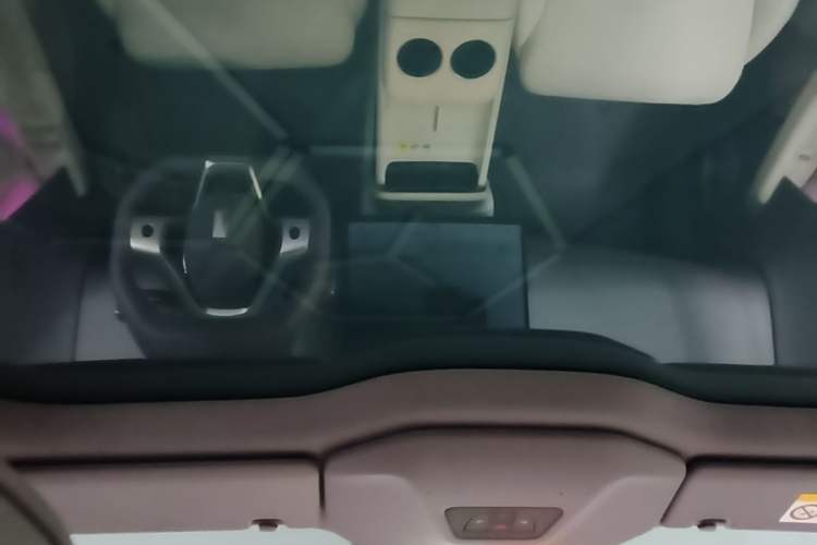 Used Avatr 06 2025 Pro Range-Extended Edition Headliner