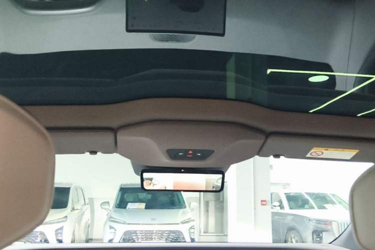 Used Avatr 06 2025 Pro Range-Extended Edition Headliner