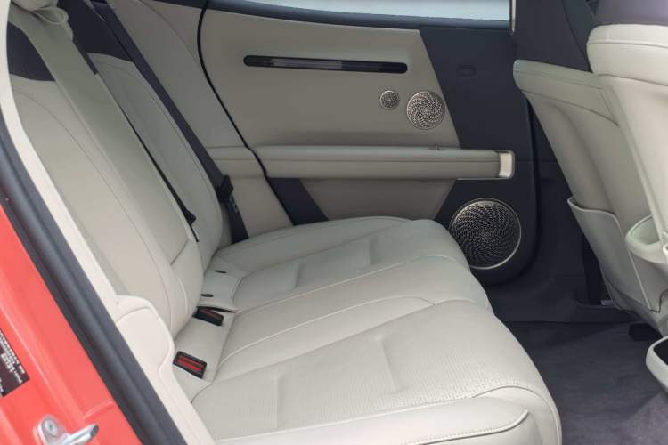 Used Avatr 06 2025 Pro Range-Extended Edition Interior 5