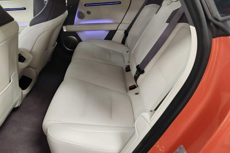 Used Avatr 06 2025 Pro Range-Extended Edition Left Rear Seat