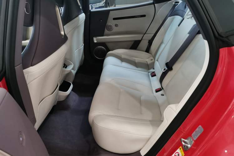 Used Avatr 06 2025 Pro Range-Extended Edition Left Rear Seat