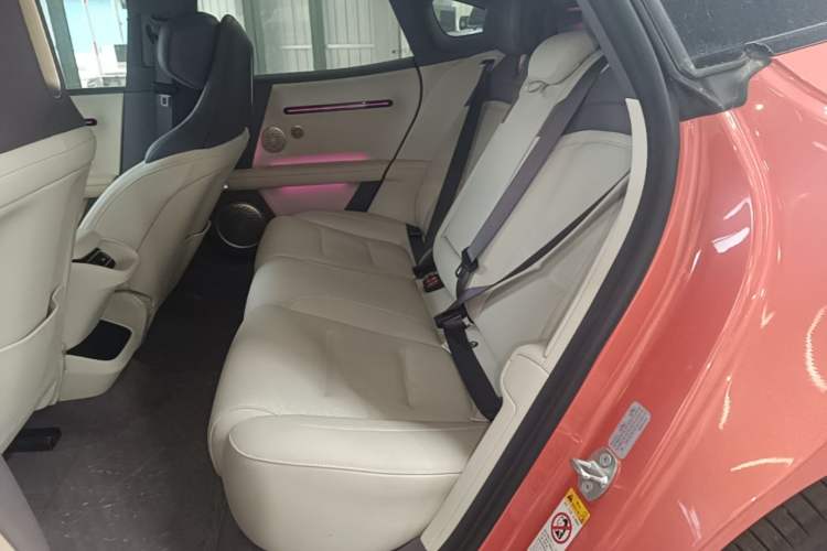 Used Avatr 06 2025 Pro Range-Extended Edition Left Rear Seat
