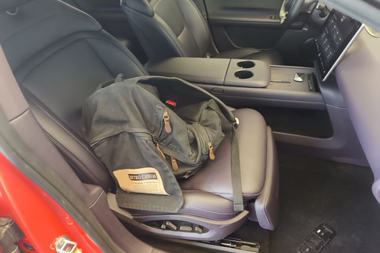 Used Avatr 06 2025 Max Extended-Range Edition Right Front Seat