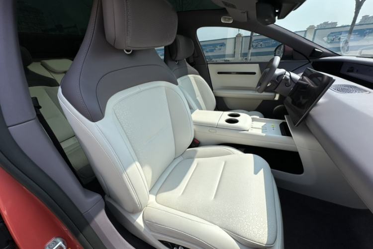 Used Avatr 06 2025 Pro Range-Extended Edition Right Front Seat