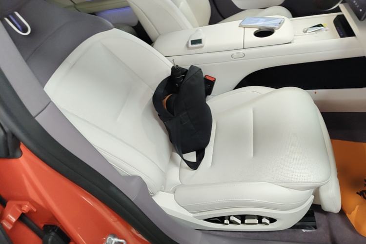 Used Avatr 06 2025 Pro Range-Extended Edition Right Front Seat