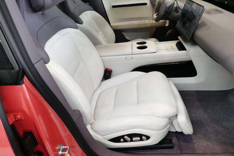 Used Avatr 06 2025 Pro Range-Extended Edition Right Front Seat