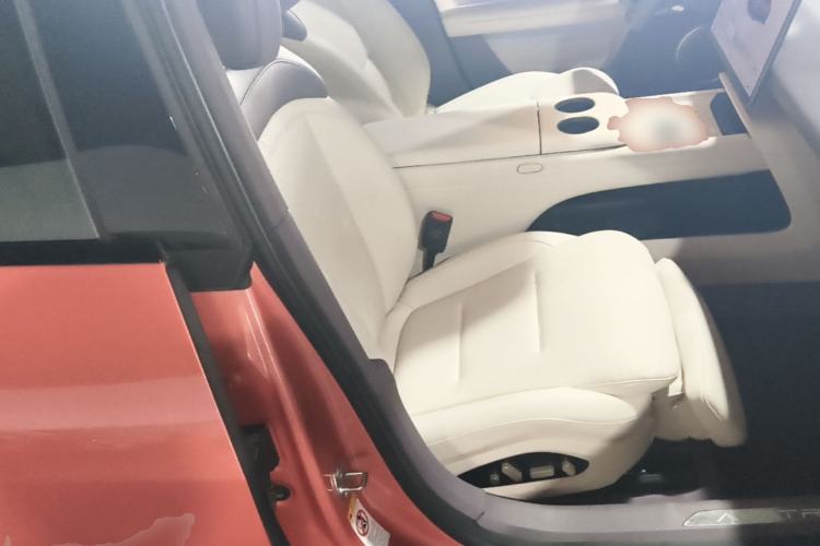 Used Avatr 06 2025 Pro Range-Extended Edition Right Front Seat