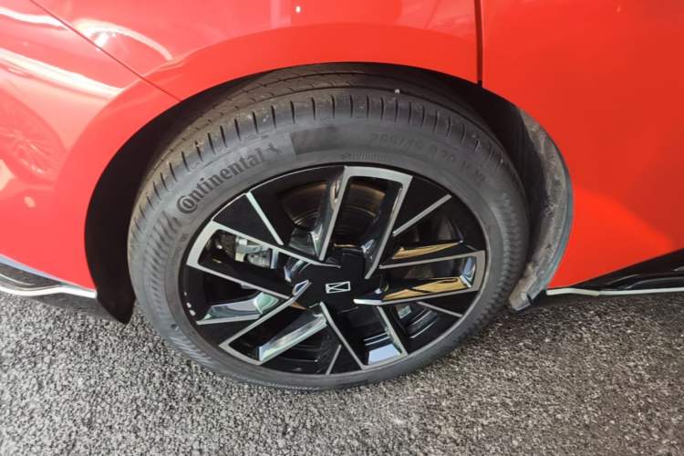 Used Avatr 06 2025 Max Extended-Range Edition Right Rear Wheel Hub