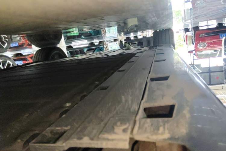 Used Avatr 06 2025 Pro Range-Extended Edition Right Side Sill