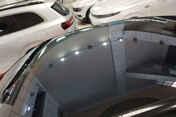 Used Avatr 06 2025 Pro Range-Extended Edition Roof