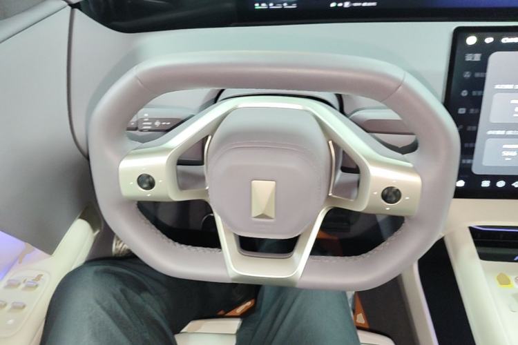 Used Avatr 06 2025 Pro Range-Extended Edition Steering Wheel
