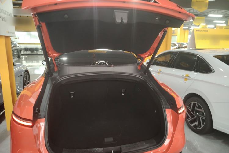 Used Avatr 06 2025 Pro Range-Extended Edition Trunk
