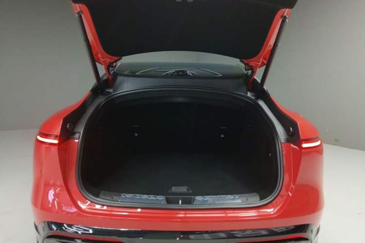 Used Avatr 06 2025 Pro Range-Extended Edition Trunk