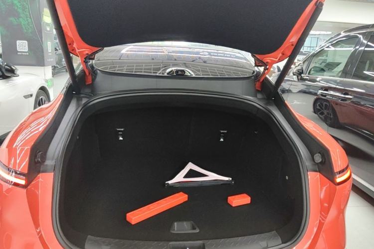 Used Avatr 06 2025 Pro Range-Extended Edition Trunk