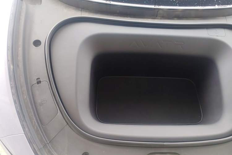Used Avatr 06 2025 Ultra Pure Electric Edition Engine Bay Right