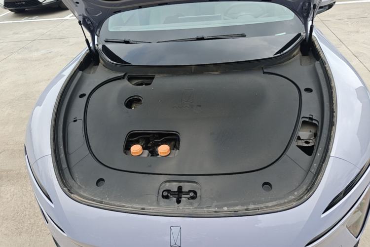 Used Avatr 06 2025 Pro Range-Extended Edition Engine Bay