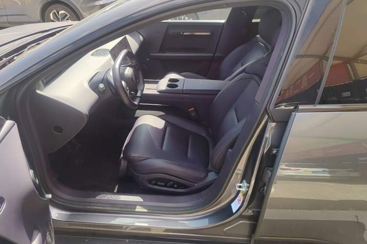 Used Avatr 06 2025 Ultra Pure Electric Edition Left Front Seat