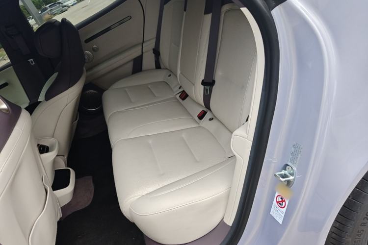 Used Avatr 06 2025 Pro Range-Extended Edition Left Rear Seat