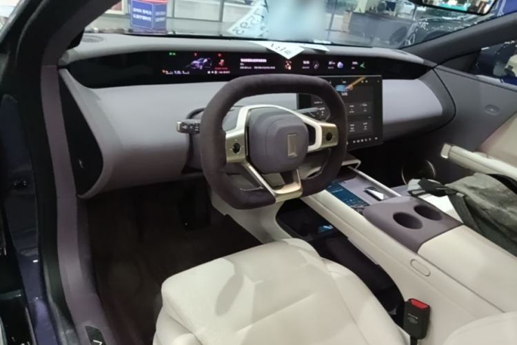 Used Avatr 06 2025 Pro Range-Extended Edition Center Console