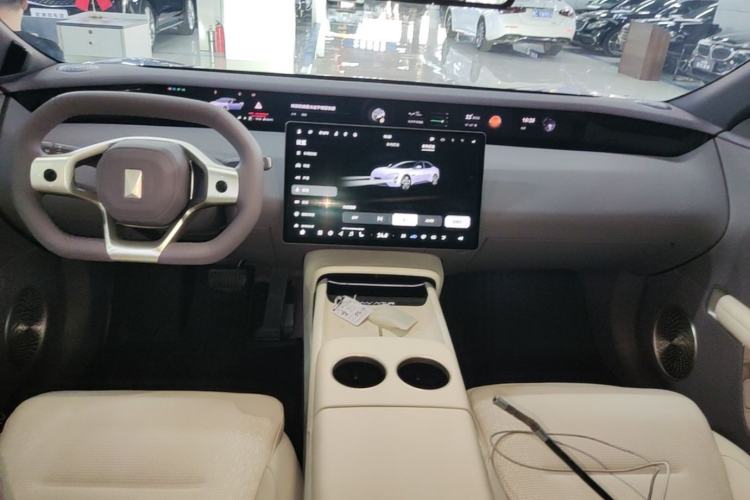 Used Avatr 06 2025 Pro Range-Extended Edition Center Console