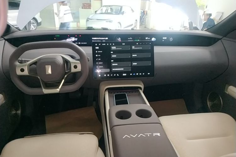 Used Avatr 06 2025 Pro Range-Extended Edition Center Console