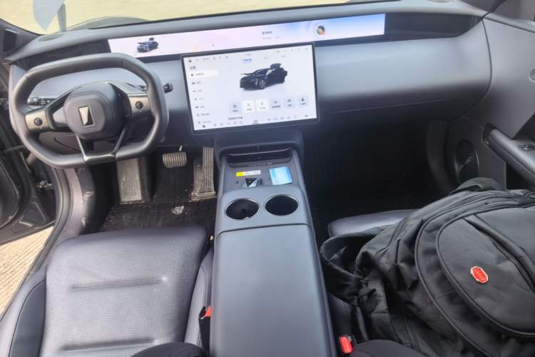 Used Avatr 06 2025 Ultra Pure Electric Edition Center Console
